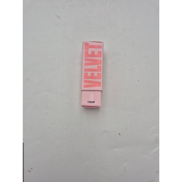 Jeffree Star Cosmetics Velvet Trap Lipstick in shade Taser - Picture 1 of 7